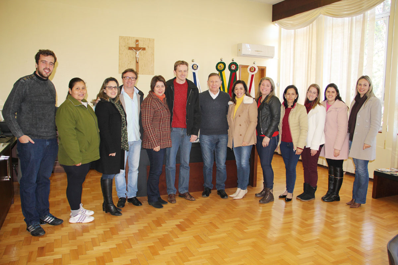 CAPS MUNDO MELHOR COMEMORA TRÊS ANOS DE ATIVIDADES